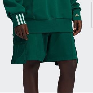 Ivy park green unisex sweat cargo short